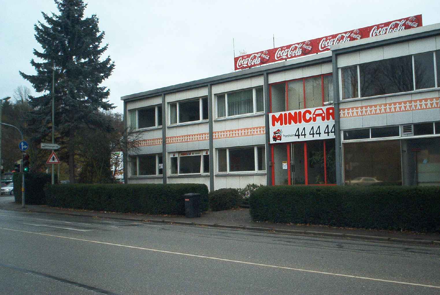 Erstes Firmengebäude Minicar PF